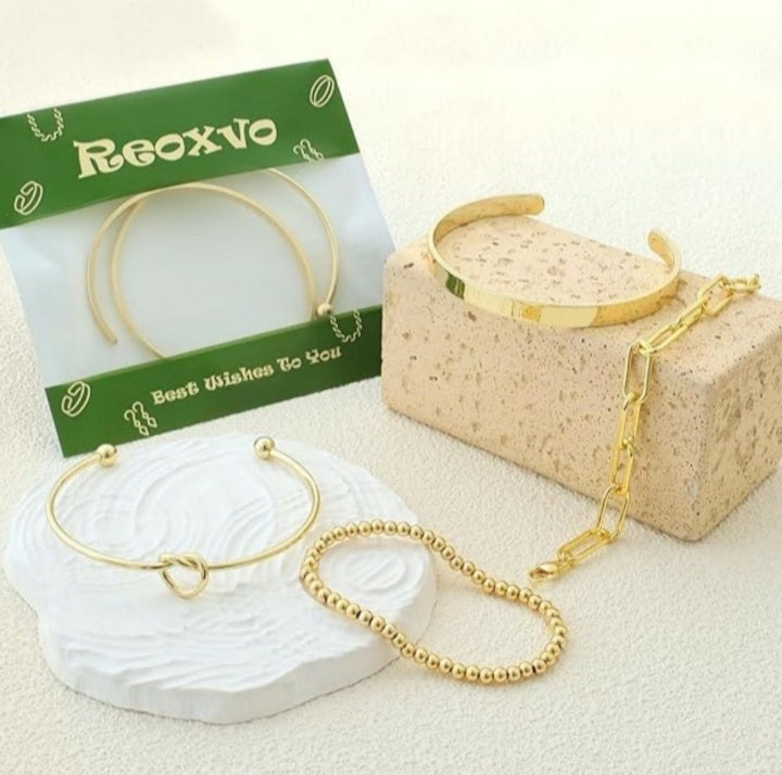 Gold-Tone Bangle Set (4 Pcs)